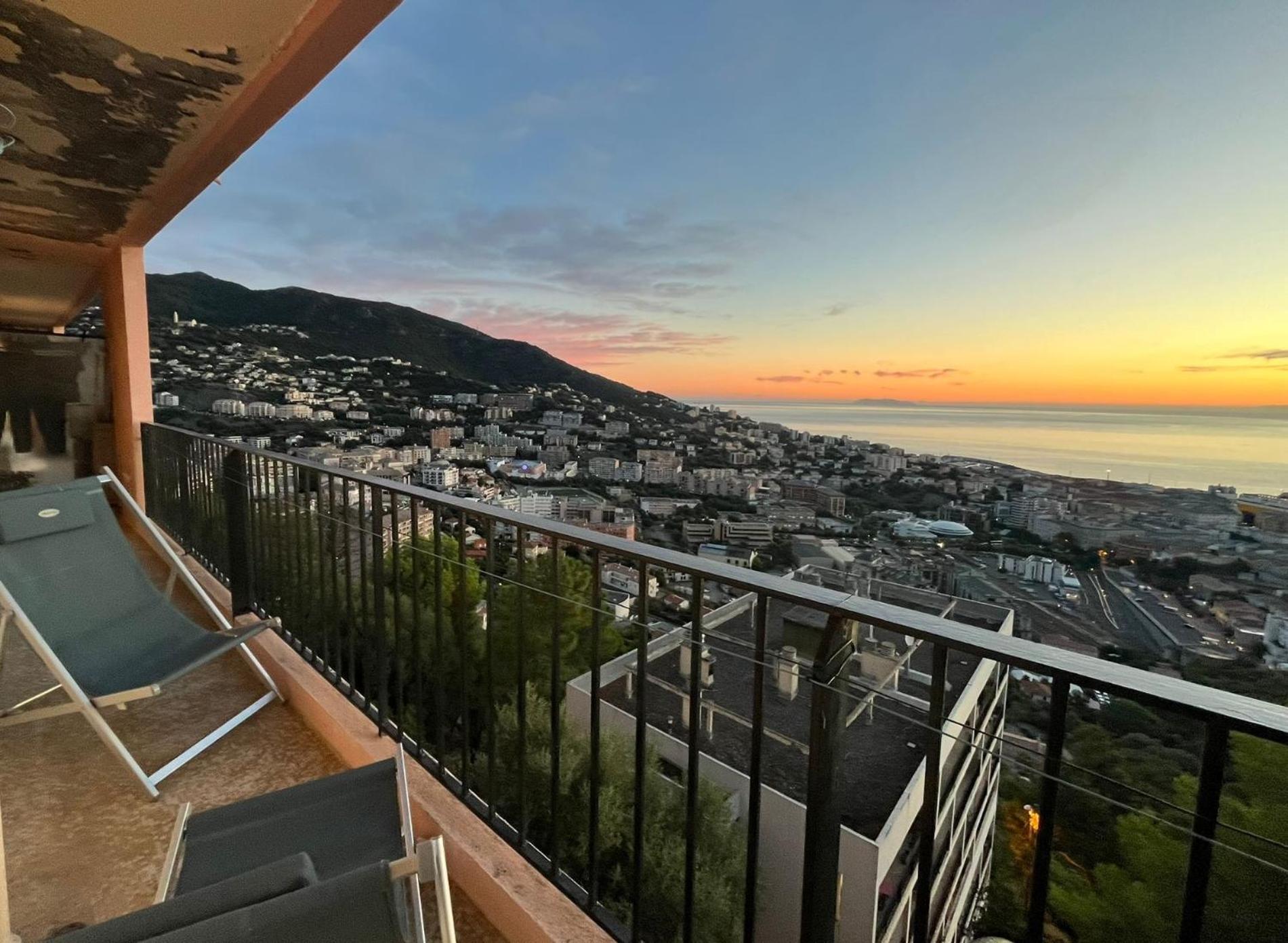 Vintage - Magnifique Vue ! * Bastia (Corsica)